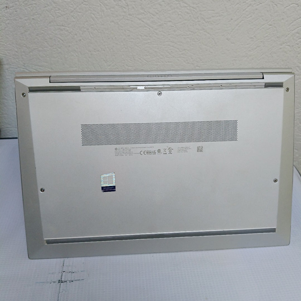 LAPTOP HP ELITEBOOK 840 G7 (2022) 256 GB SSD 8 GB RAM (SEMINUEVO)