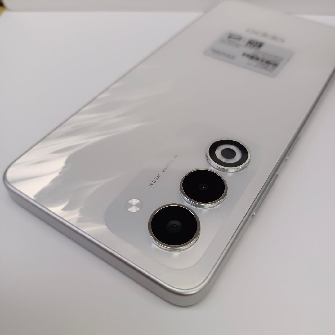 CELULAR OPPO  A5 CPH2727 (2025) 256 GB 4 GB RAM (SEMINUEVO)