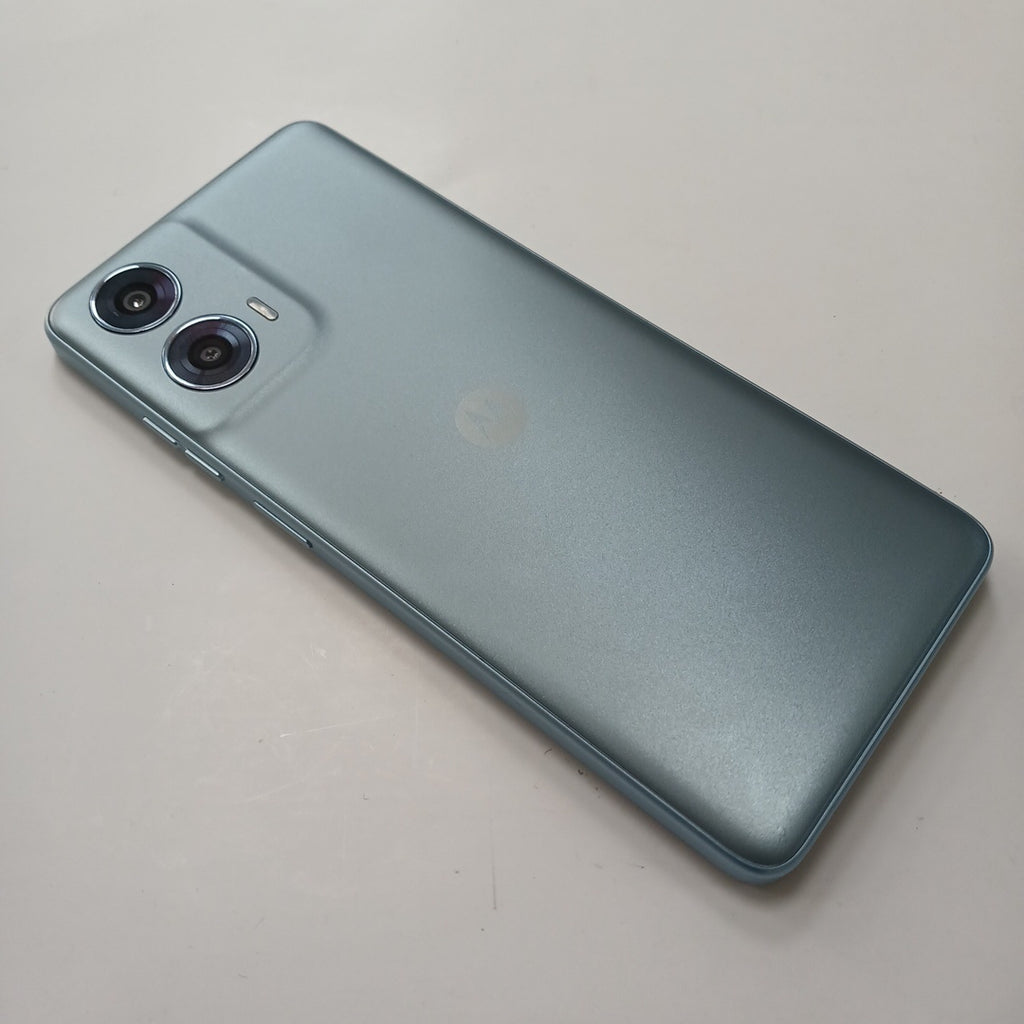 CELULAR MOTOROLA MOTO G24 POWER XT2425-1 (2024) 256 GB 8 GB RAM (SEMINUEVO)