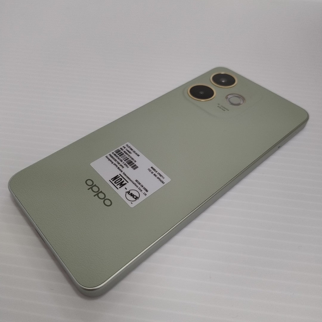 CELULAR OPPO  A5 PRO CPH2711 (2025) 256 GB 8 GB RAM (SEMINUEVO)