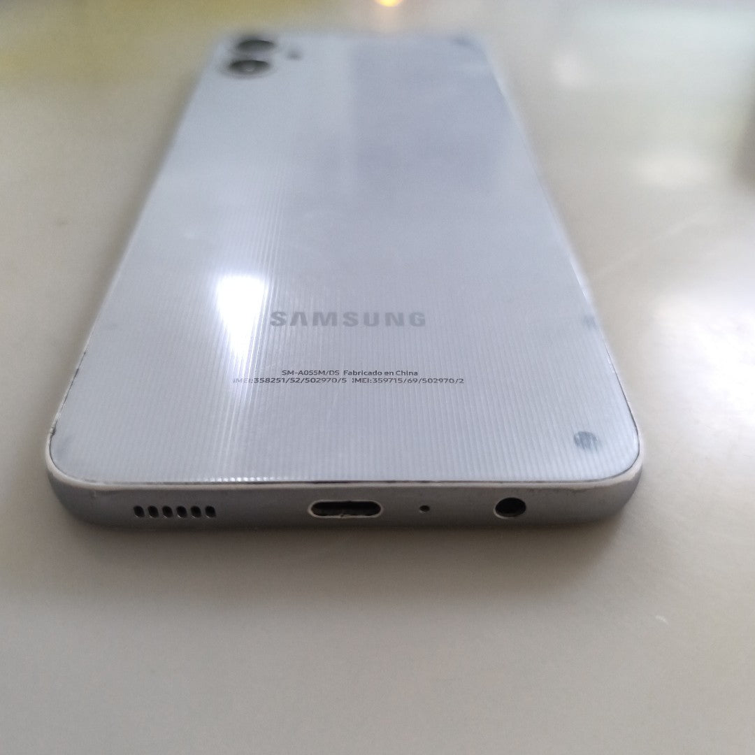 CELULAR SAMSUNG GALAXY A05 SM-A055M (2023) 128 GB 4 GB RAM (SEMINUEVO)