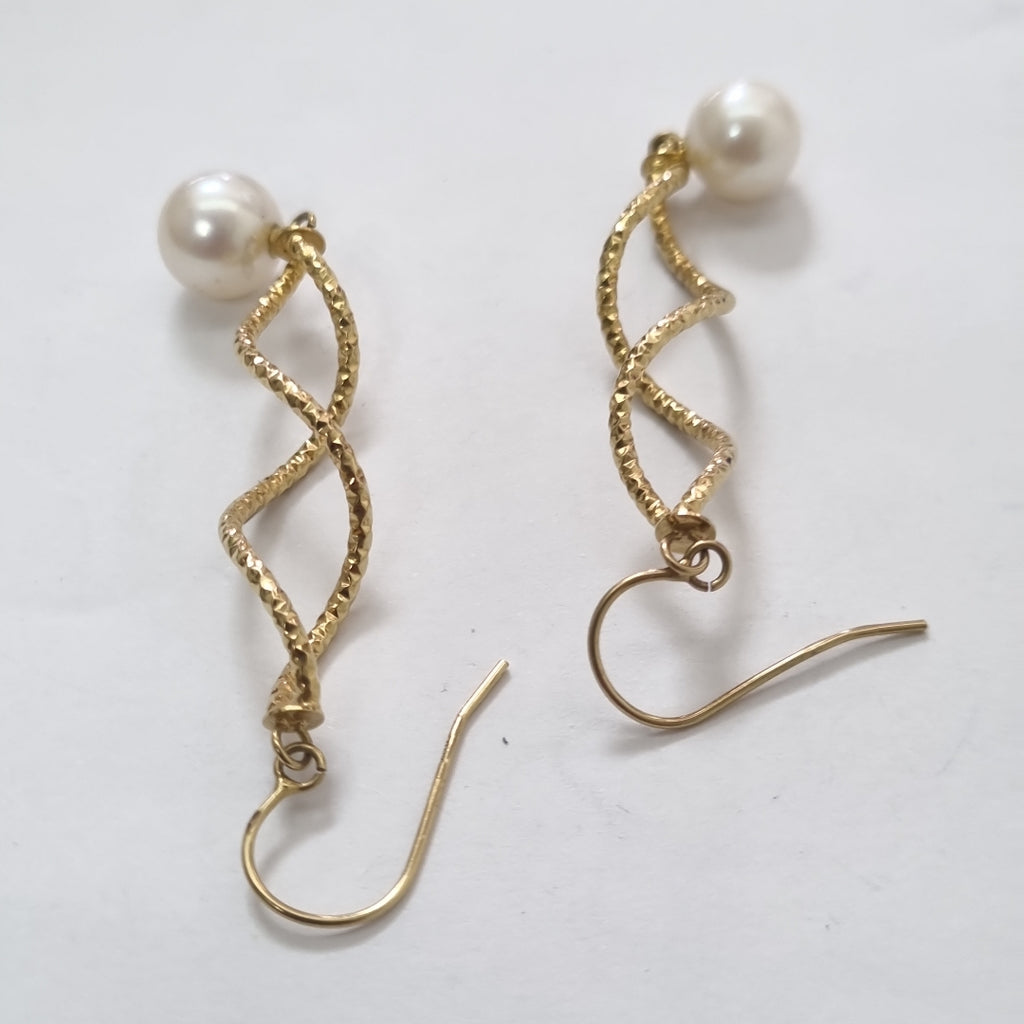 ARETES PAR. ORO. 14 K 3.2 GRMS (SEMINUEVO)