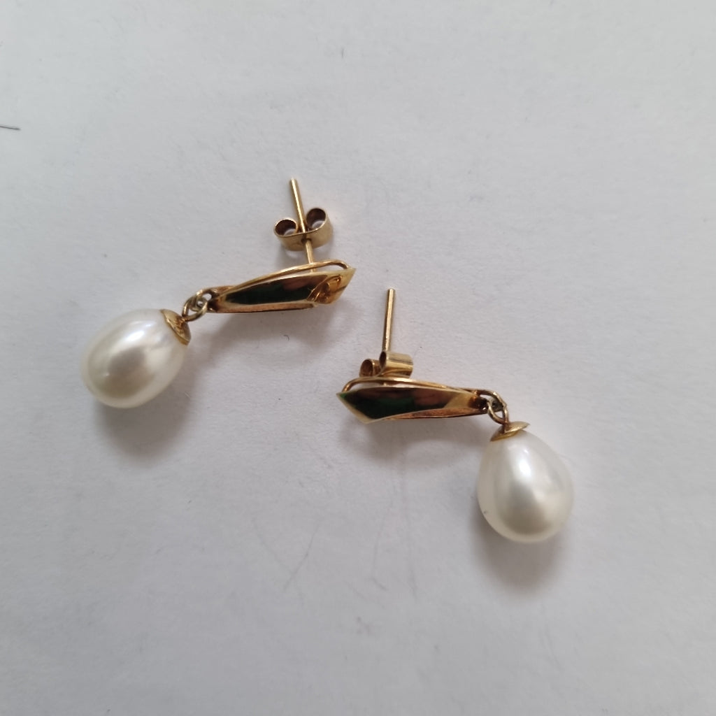 ARETES PAR. ORO. 14 K 3 GRMS (SEMINUEVO)
