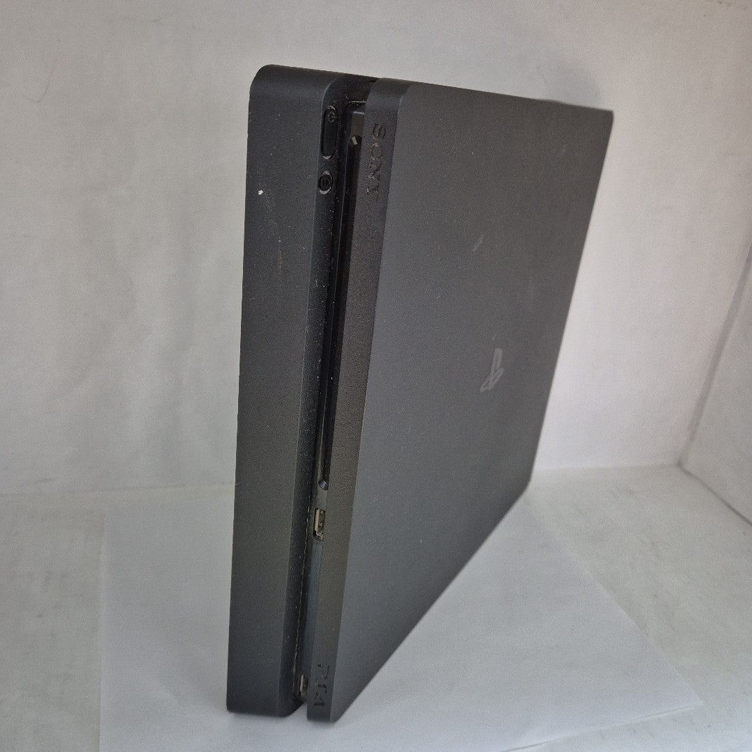 CONSOLA DE VIDEOJUEGO SONY PS4 SLIM 1 TB (SEMINUEVO)