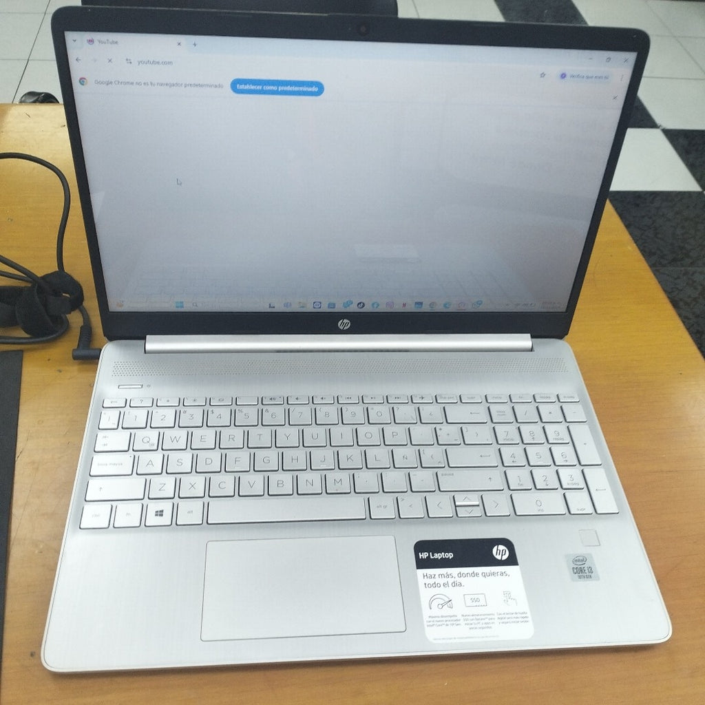 LAPTOP HP NOTEBOOK 15-DY1002LA (2025) 256 GB SSD 8 GB RAM (SEMINUEVO)