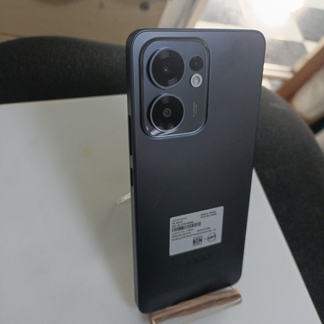 CELULAR OPPO  RENO 13F 5G CPH2699 (2025) 256 GB 12 GB RAM (SEMINUEVO)