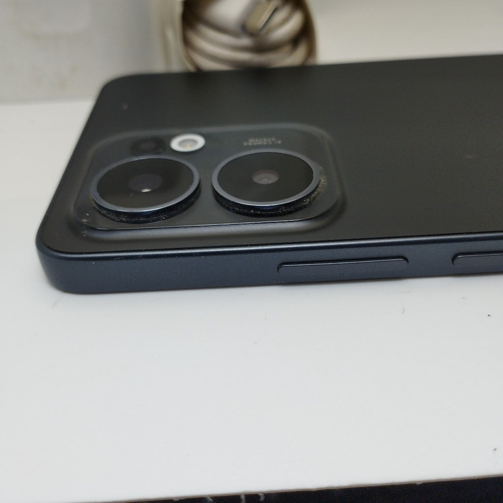 CELULAR OPPO  RENO 13F 5G CPH2699 (2025) 256 GB 12 GB RAM (SEMINUEVO)