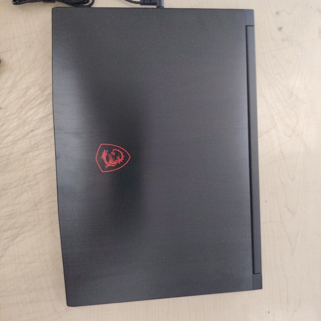 LAPTOP MSI GF63 THIN 12UCX-814US (2023) 512 GB SSD 16 GB RAM (SEMINUEVO)