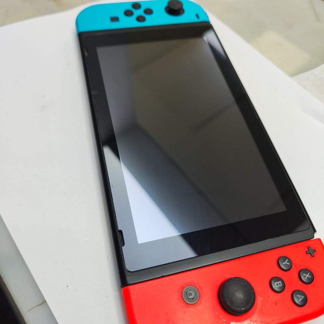 CONSOLA DE VIDEOJUEGO NINTENDO SWITCH 32 GB (SEMINUEVO)