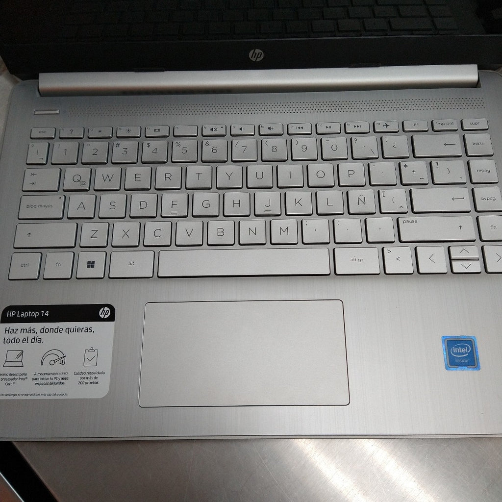 LAPTOP HP 14-DQ0527LA (2023) 256 GB SSD 8 GB RAM (SEMINUEVO)