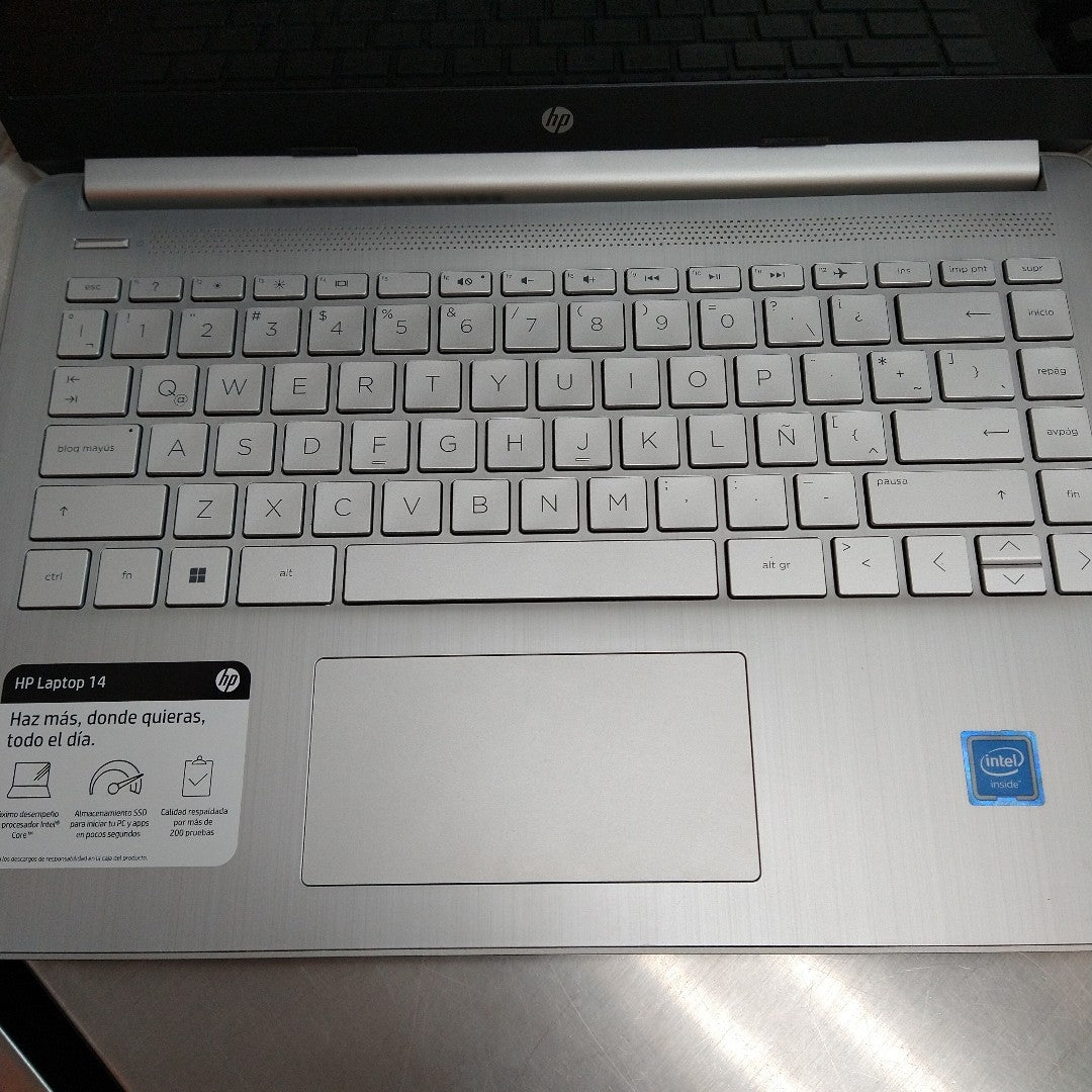 LAPTOP HP 14-DQ0527LA (2023) 256 GB SSD 8 GB RAM (SEMINUEVO)