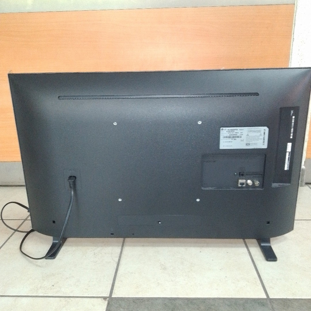 PANTALLA LG 32LR650BPSA (2025) 32" LED HD (SEMINUEVO)