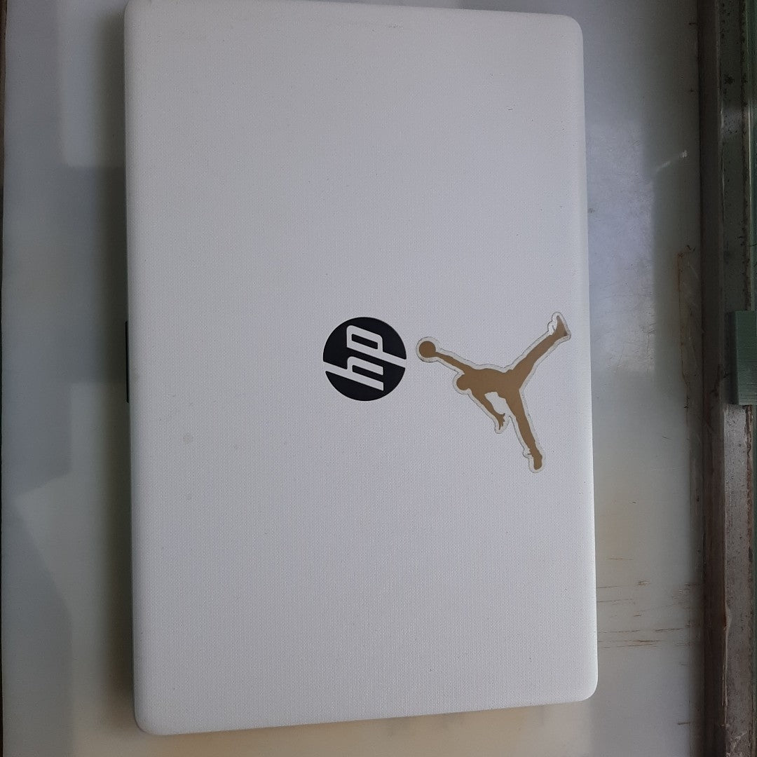 LAPTOP HP 15-DA0070LA (2024) 500 GB  4 GB RAM (SEMINUEVO)