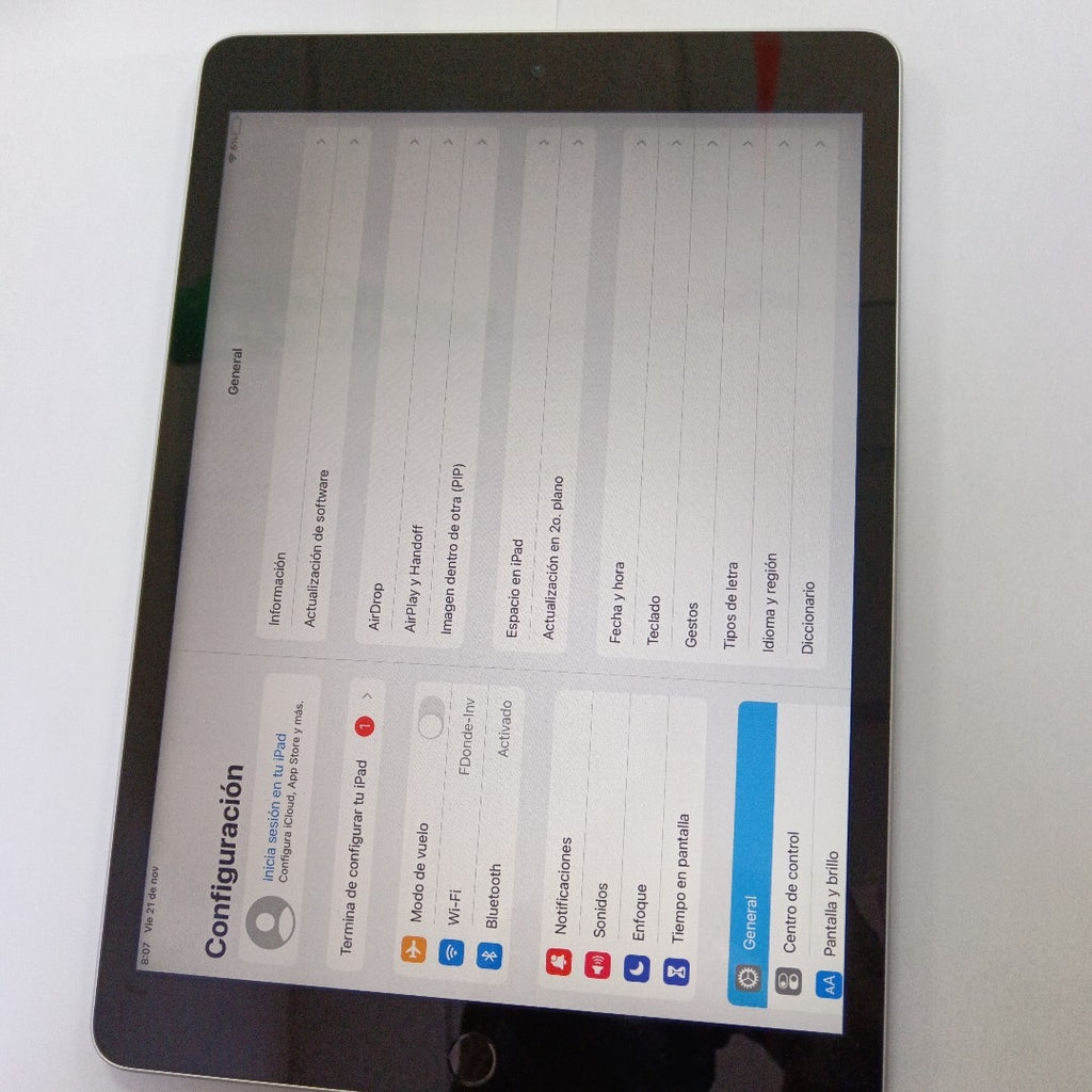 TABLETA APPLE IPAD 9 A2602 64 GB 3 GB RAM (SEMINUEVO)