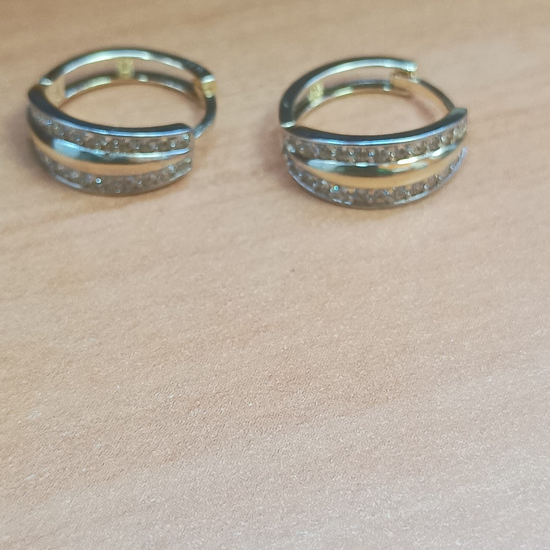 HUGGIES ORO 14K 2.8 (NUEVO)