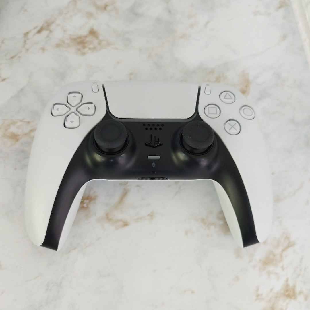 CONSOLA DE VIDEOJUEGO SONY PS5 825 SSD (SEMINUEVO)