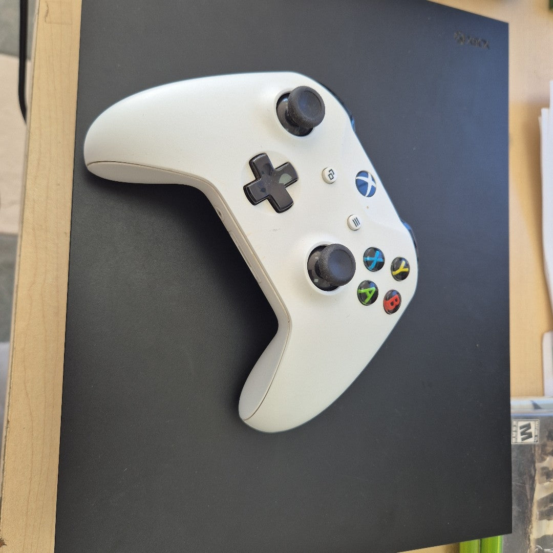 CONSOLA DE VIDEOJUEGO MICROSOFT XBOX ONE X 1 TB (SEMINUEVO)