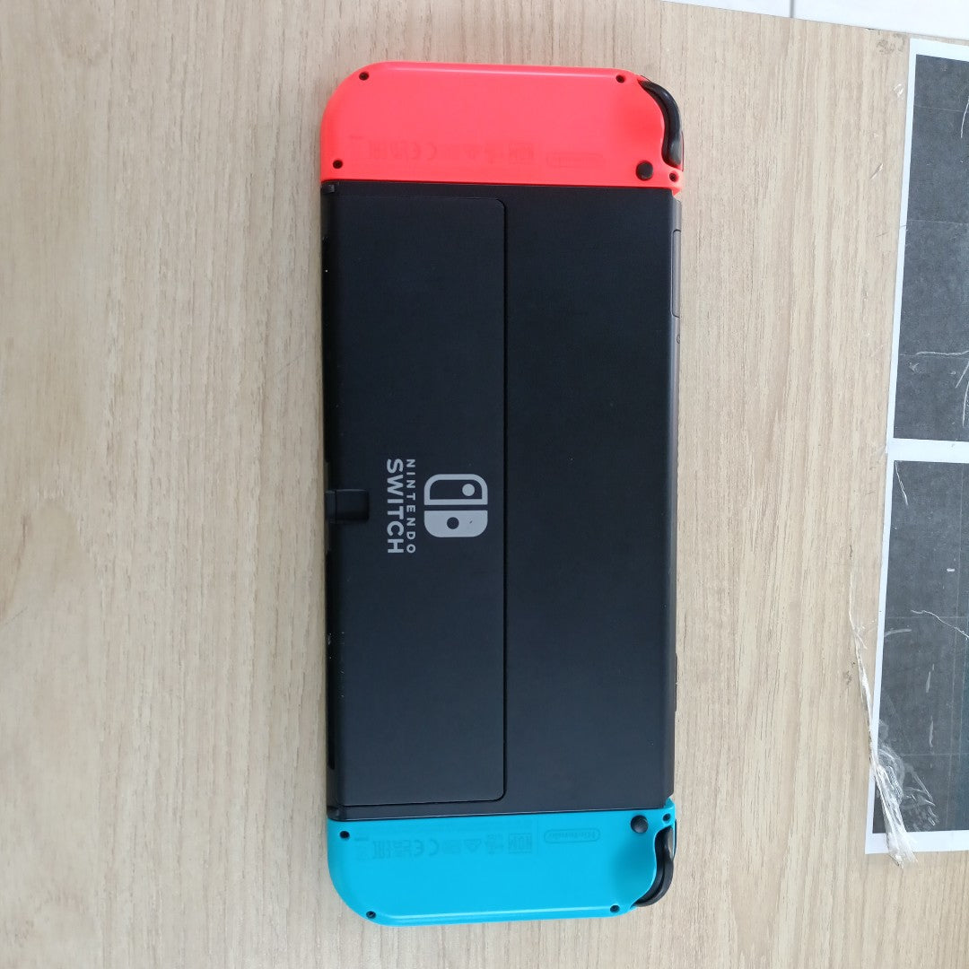 CONSOLA DE VIDEOJUEGO NINTENDO SWITCH OLED 64 GB (SEMINUEVO)