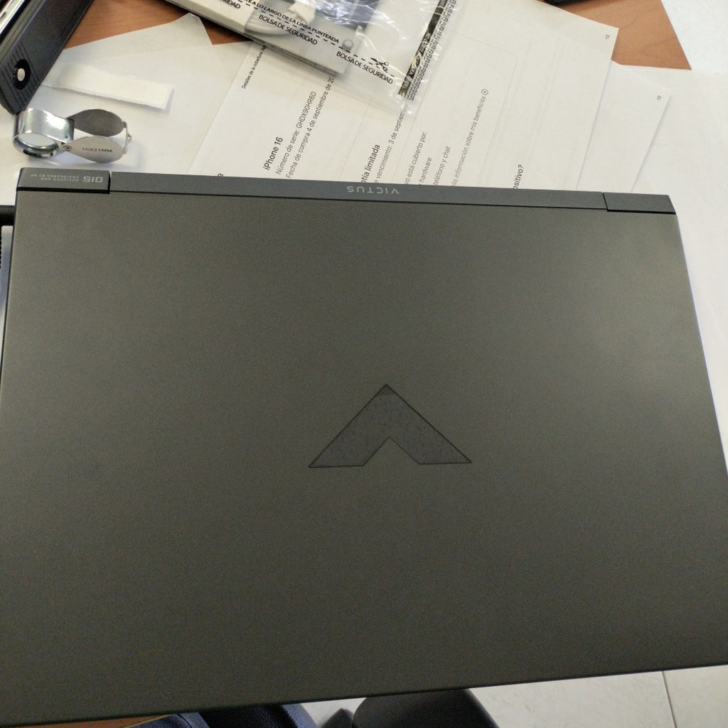 LAPTOP HP VICTUS 15-FB0125LA (2023) 512 GB SSD 16 GB RAM (SEMINUEVO)