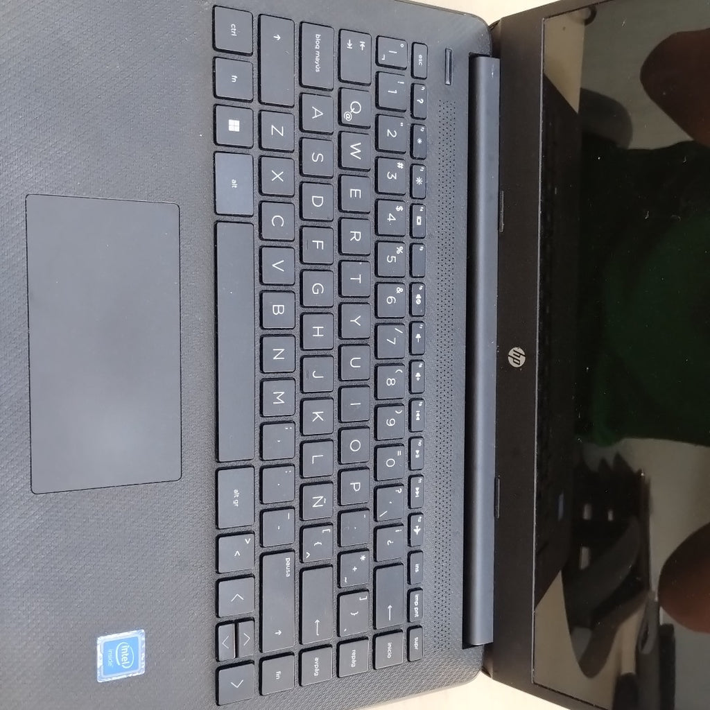 LAPTOP HP 14-DQ0510LA (2022) 256 GB SSD 4 GB RAM (SEMINUEVO)