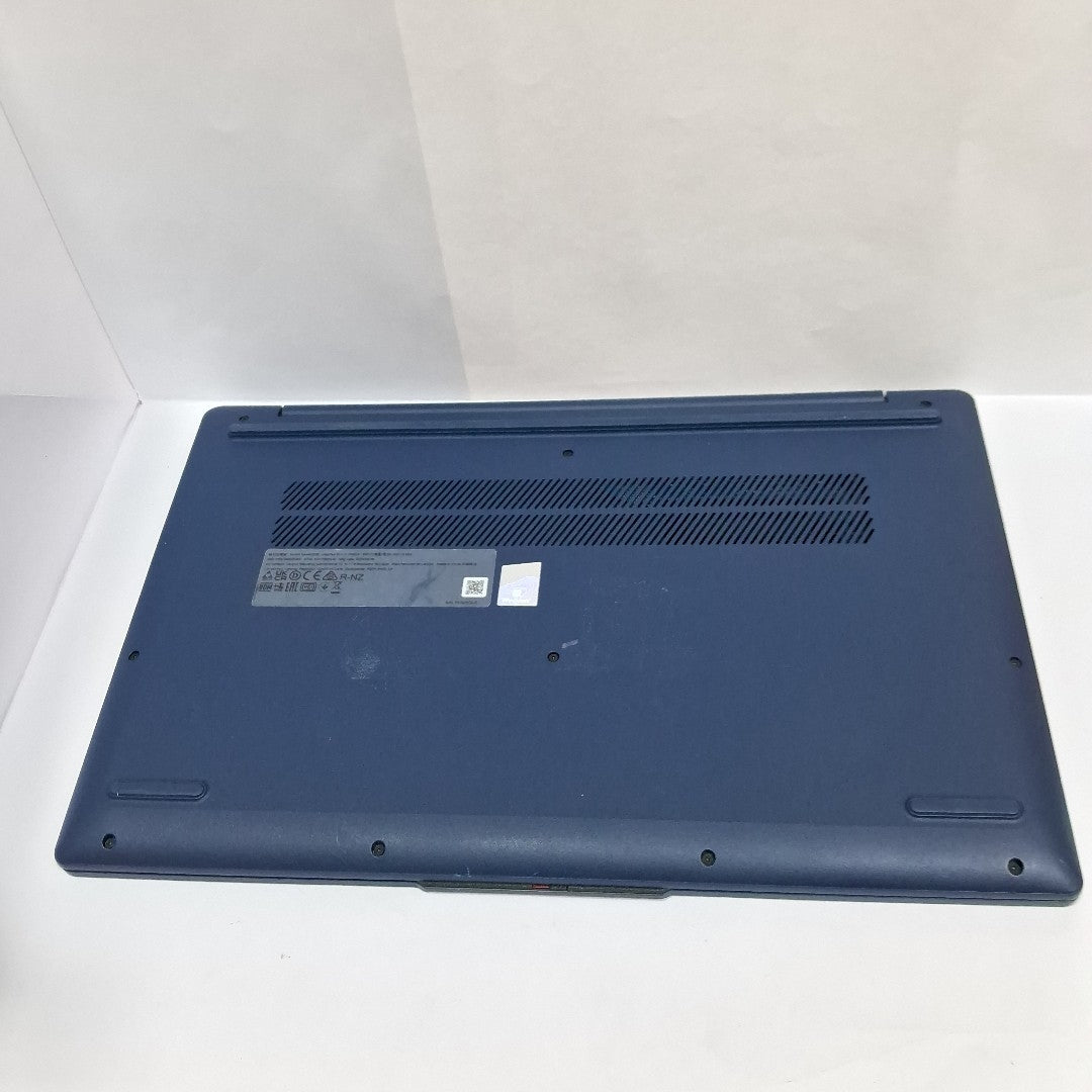 LAPTOP LENOVO IDEAPAD SLIM 3 15IRU8 (2024) 512 GB SSD 8 GB RAM (SEMINUEVO)