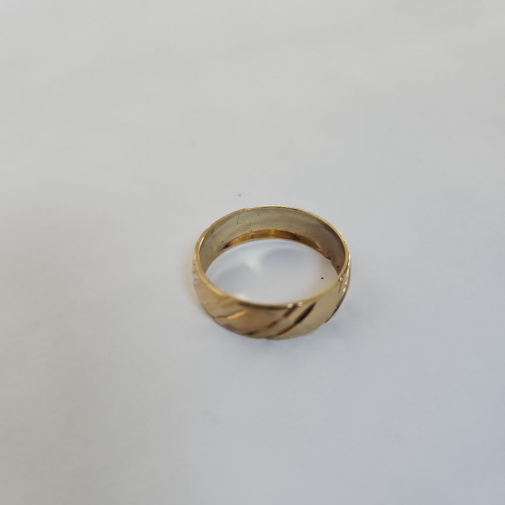 10950AND00065A4830 FRD23 ARGOLLA CON LÍNEAS DIAGONALES ORO 10K 2.2GRS (NUEVO)