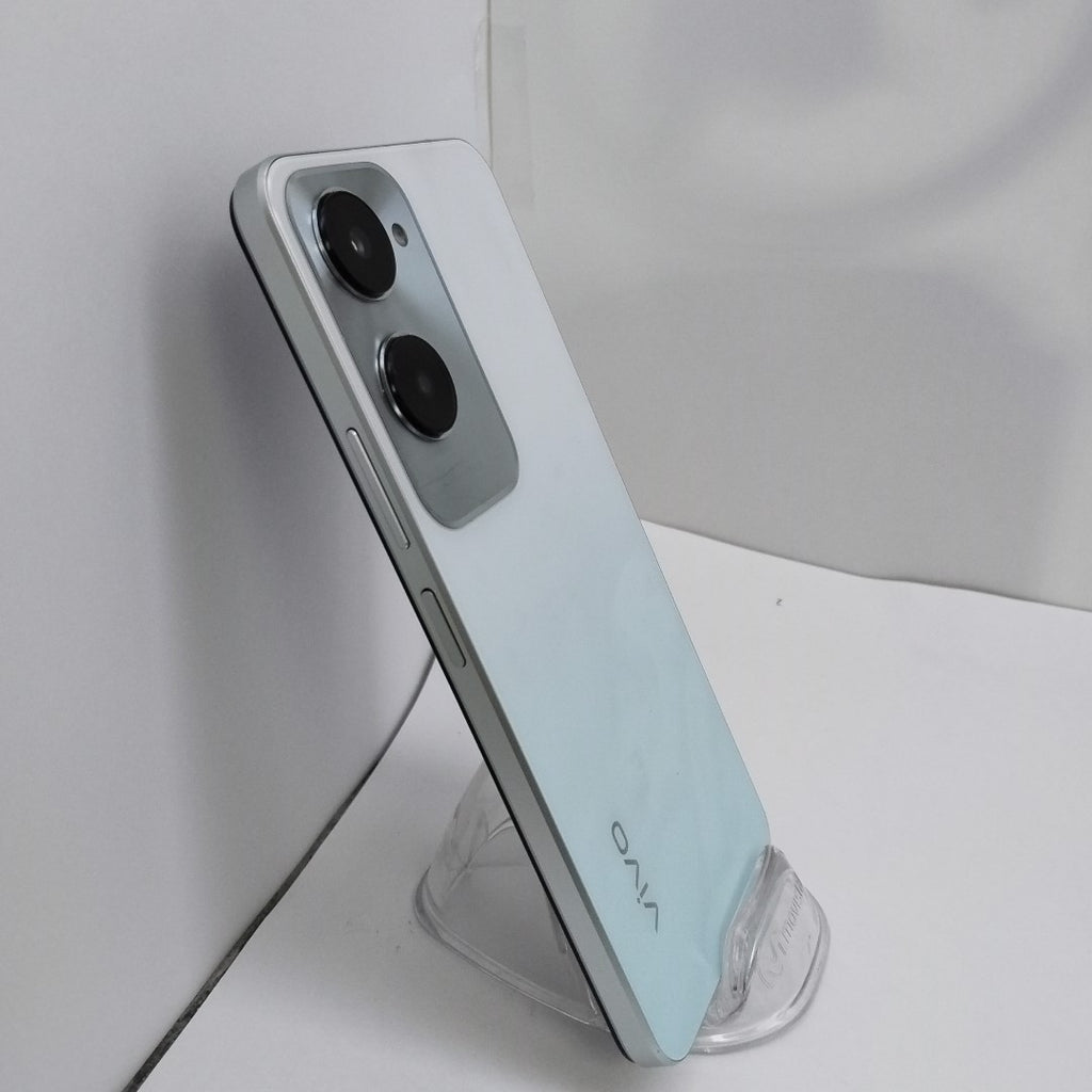 CELULAR VIVO Y18 V2333 128 GB 6 GB (SEMINUEVO)