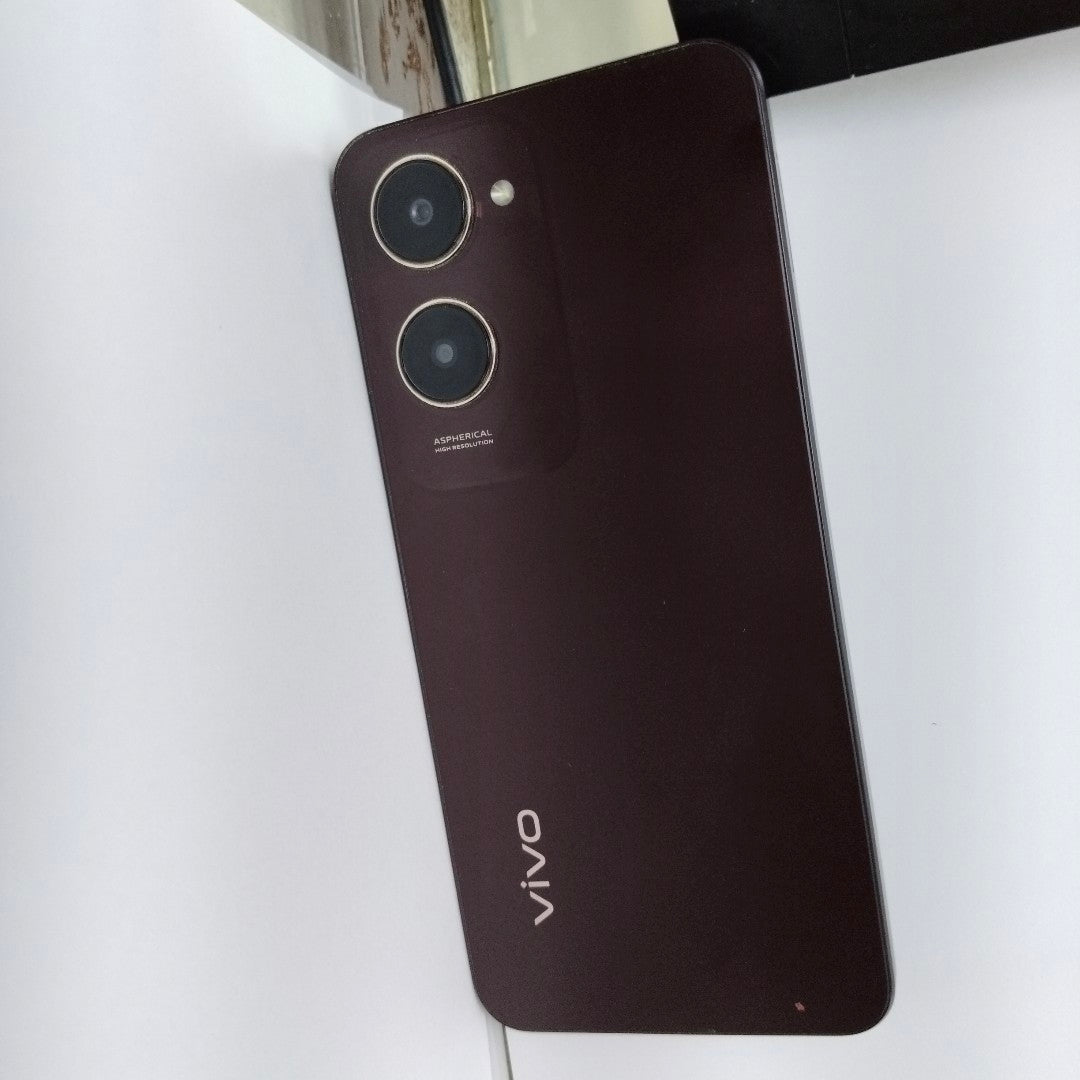 CELULAR VIVO Y18 V2333 128 GB 6 GB (SEMINUEVO)