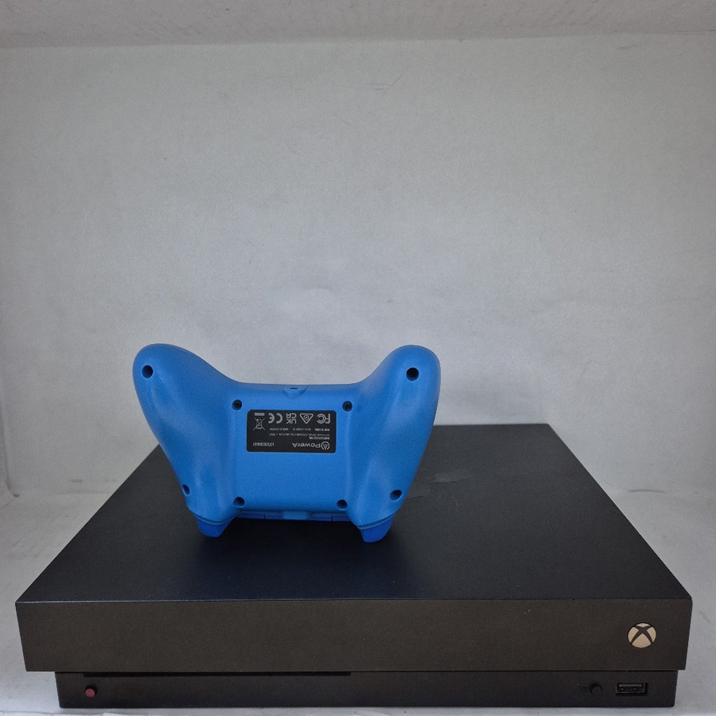 CONSOLA DE VIDEOJUEGO MICROSOFT XBOX ONE X 1 TB (SEMINUEVO)