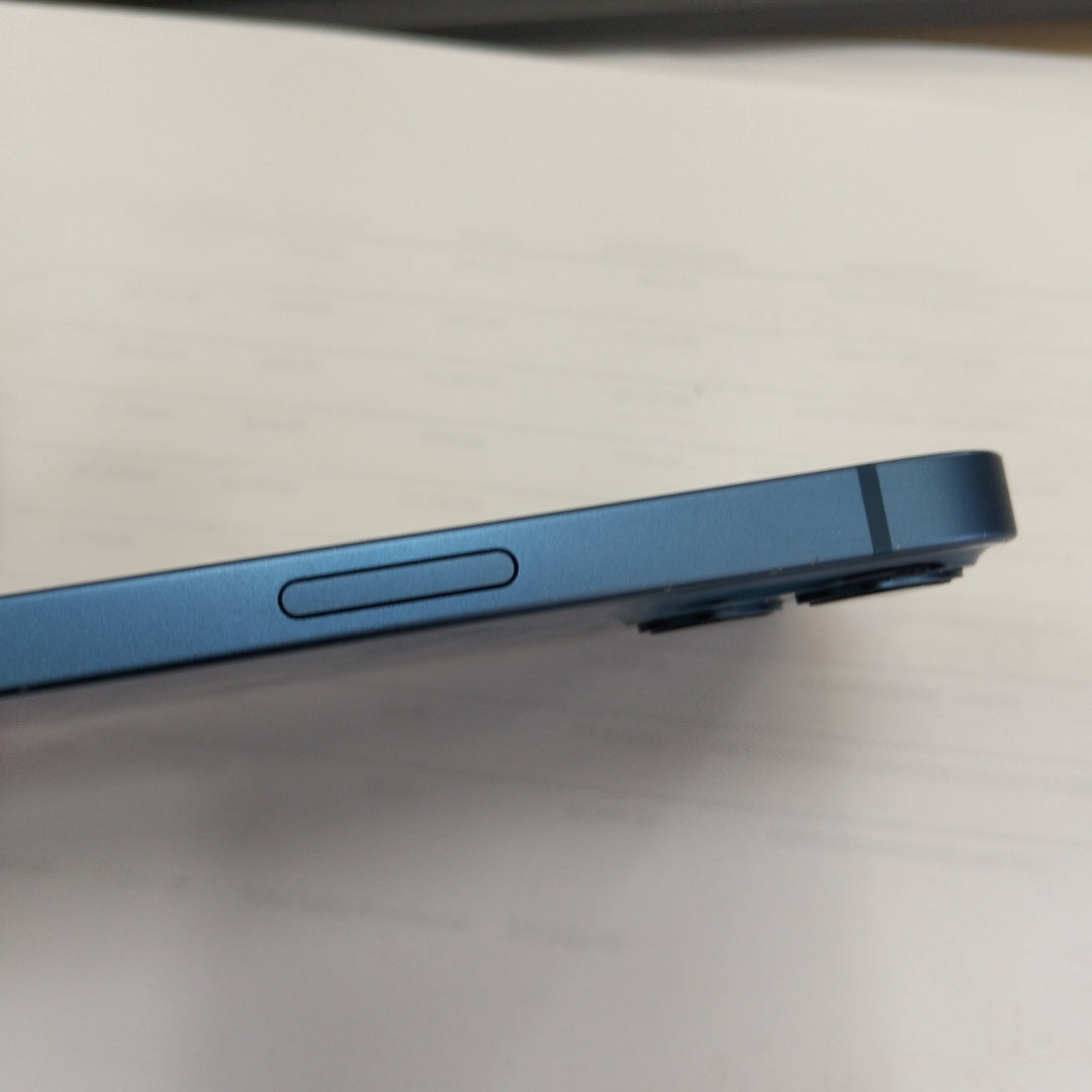 CELULAR APPLE IPHONE 13 A2631 128 GB 4 GB RAM (SEMINUEVO)