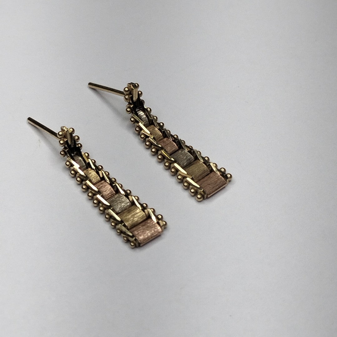 ARETES PAR. ORO. 14 K 2.4 GRMS (SEMINUEVO)
