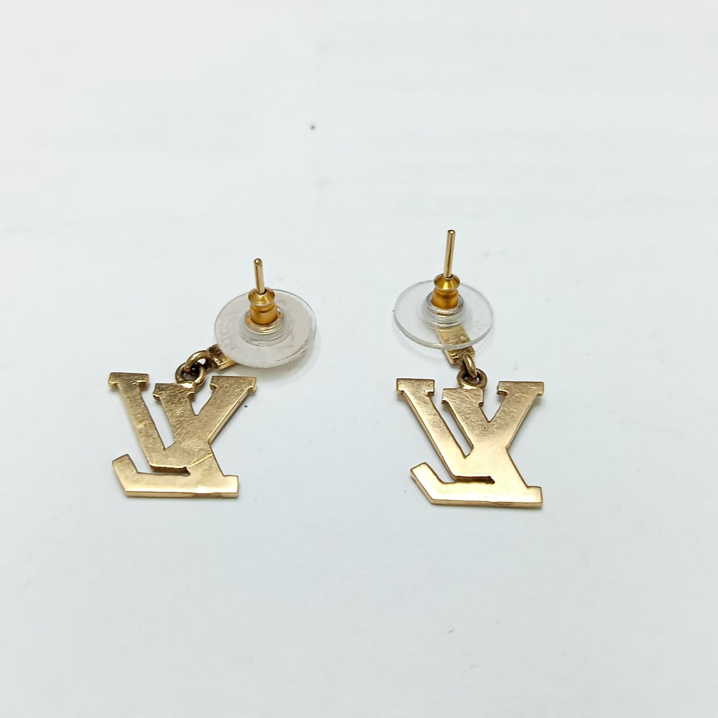 ARETES PAR. ORO. 14 K 4.7 GRMS (SEMINUEVO)