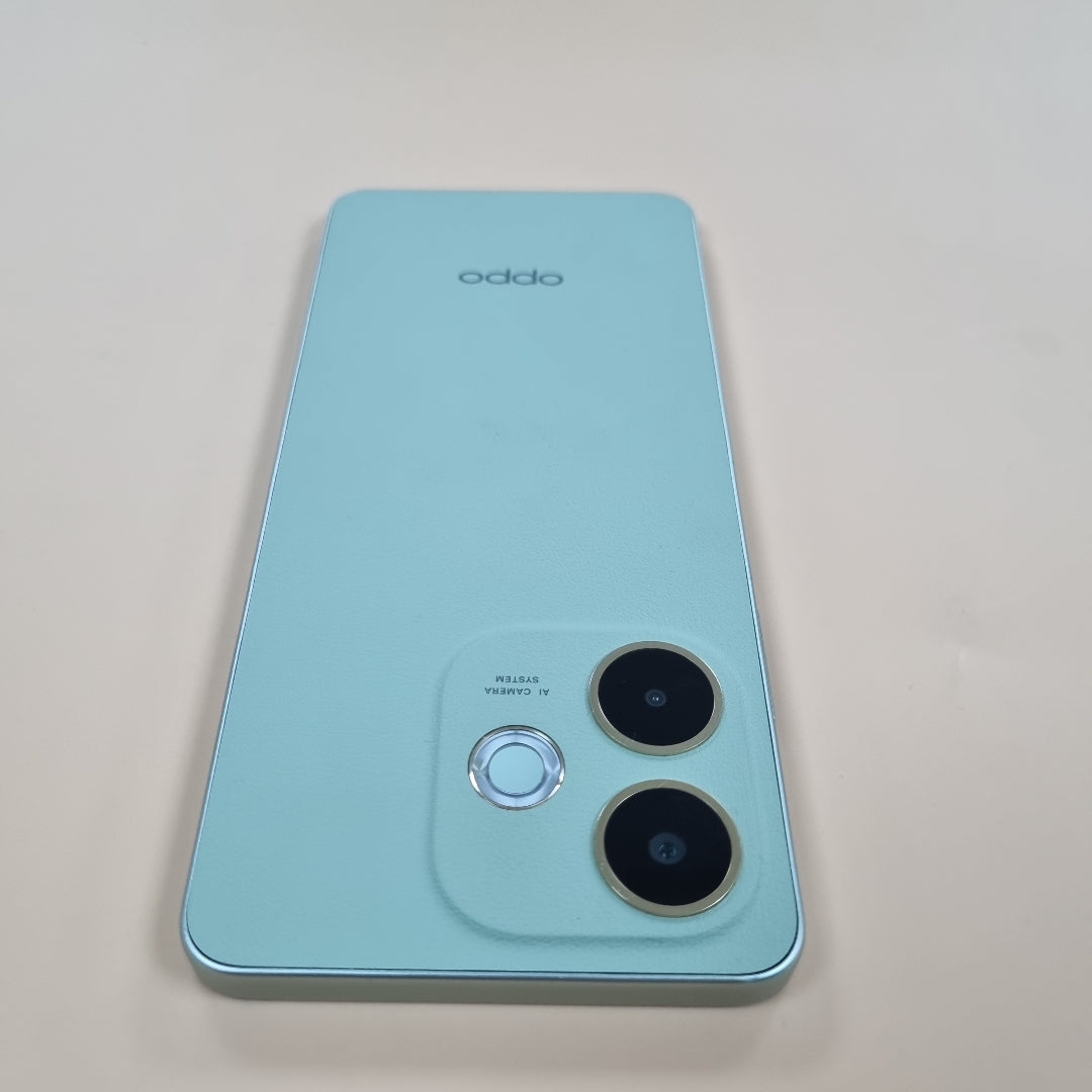 CELULAR OPPO  A5 PRO CPH2711 (2025) 256 GB 8 GB RAM (SEMINUEVO)