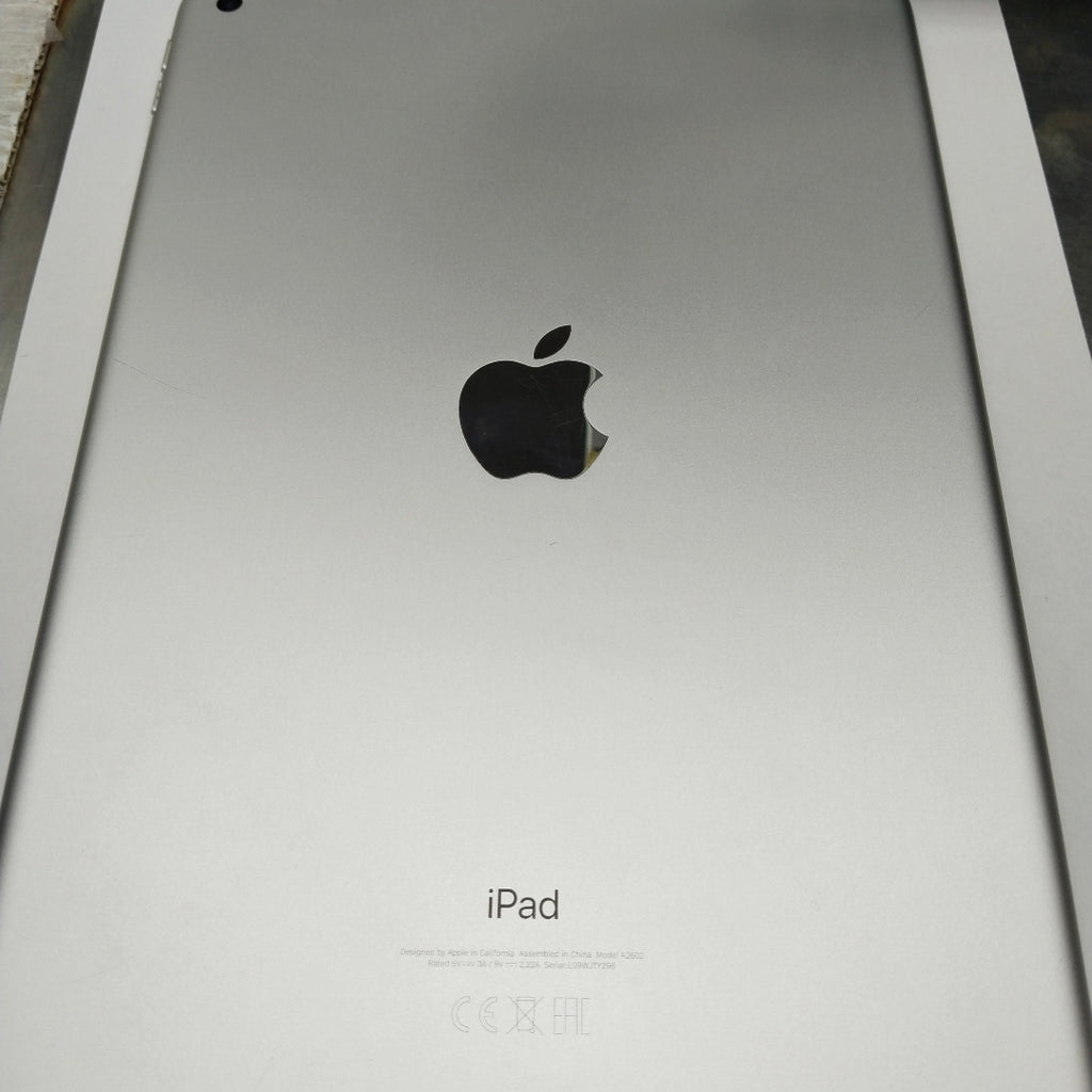 TABLETA APPLE IPAD 9 A2602 256 GB 3 GB RAM (SEMINUEVO)