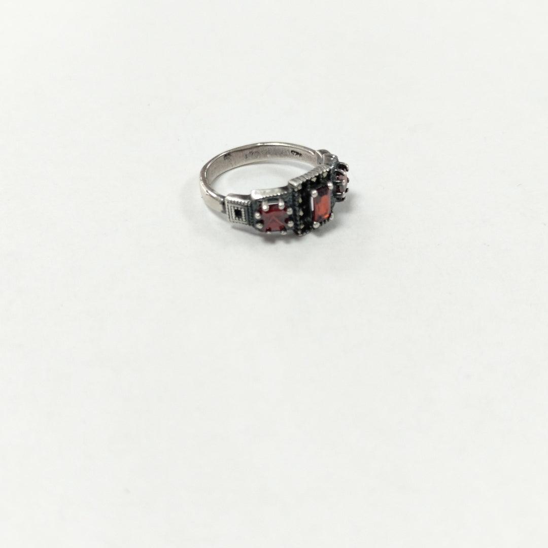 ANILLO. PLATA. 3.8 GRMS (SEMINUEVO)