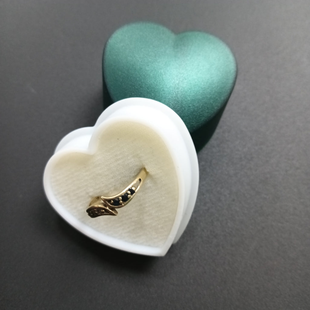 ANILLITO. ORO. 8 K 1.7 GRMS (SEMINUEVO)