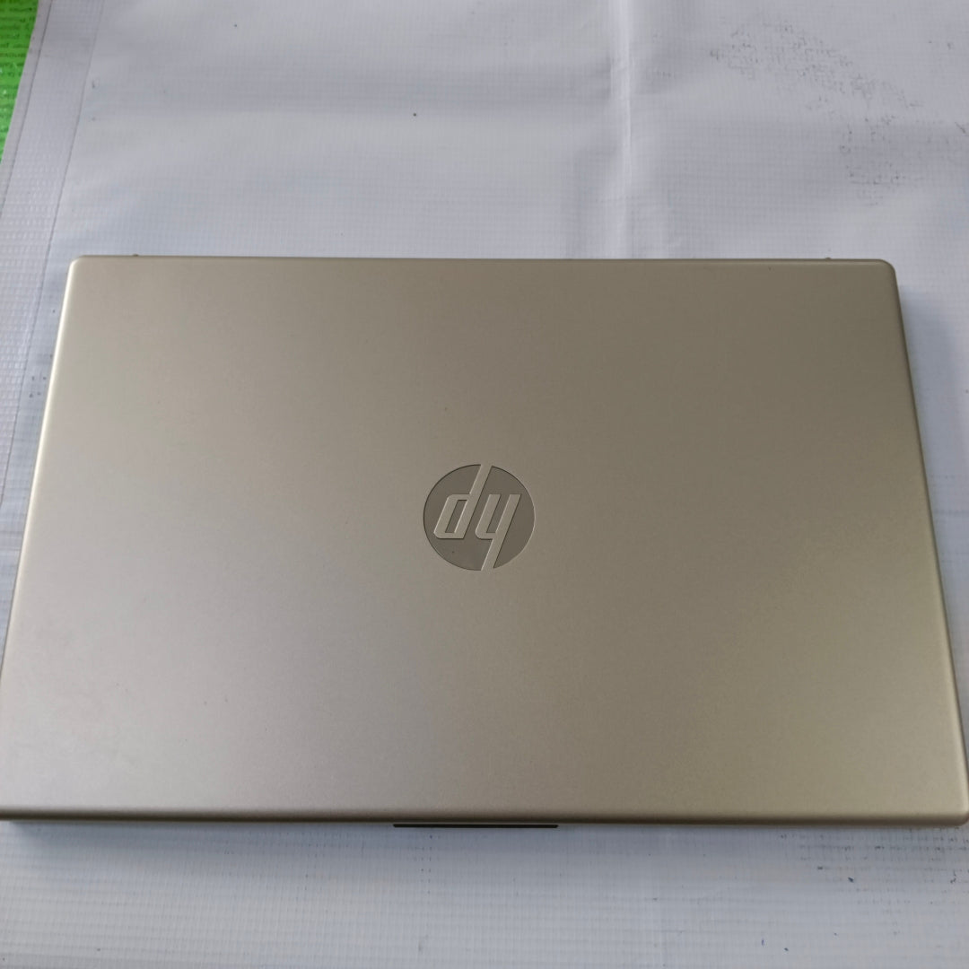 LAPTOP HP 15-FD0017LA (2024) 512 GB SSD 8 GB RAM (SEMINUEVO)