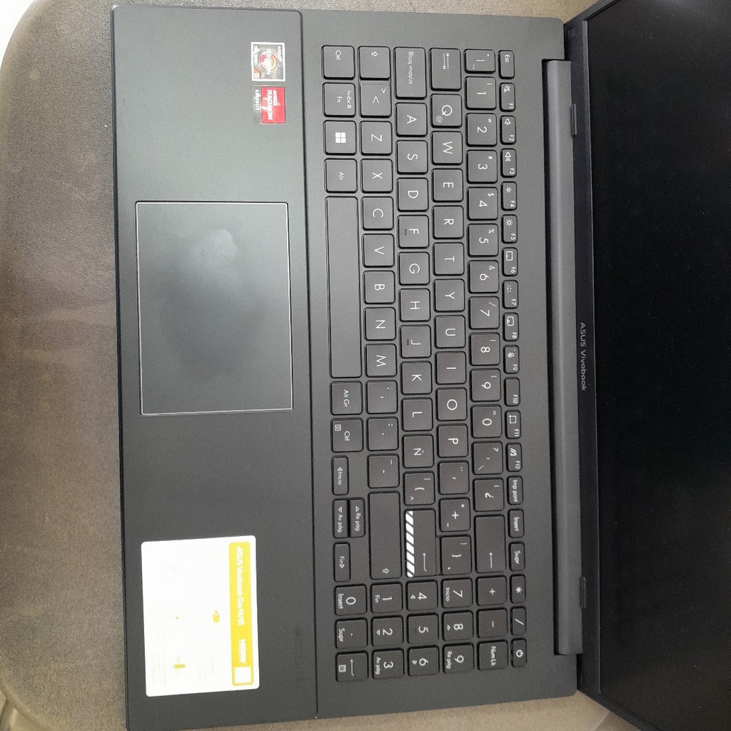 LAPTOP ASUS VIVOBOOK GO 15 E1504FA-NJ601W (2023) 512 GB SSD 8 GB RAM (SEMINUEVO)