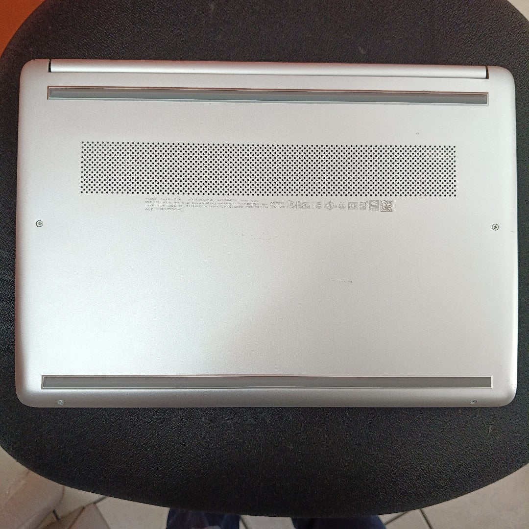 LAPTOP HP 14-DQ0530LA(2024) 256 GB SSD 8 GB RAM (SEMINUEVO)