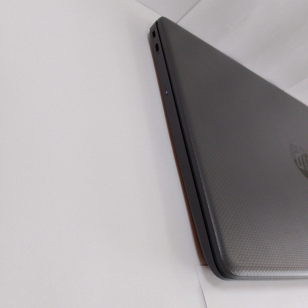 LAPTOP HP 240 G9 (2023) 256 GB SSD 8 GB RAM (SEMINUEVO)