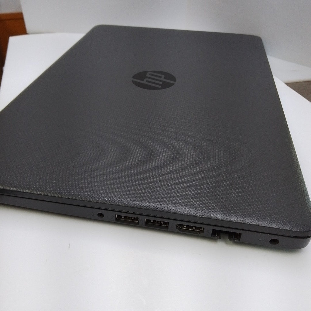 LAPTOP HP 245 G8 (2022) 256 GB SSD 8 GB RAM (SEMINUEVO)
