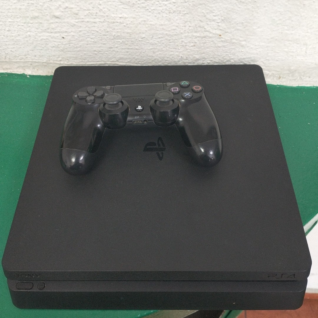 CONSOLA DE VIDEOJUEGO SONY PS4 SLIM 1 TB (SEMINUEVO)