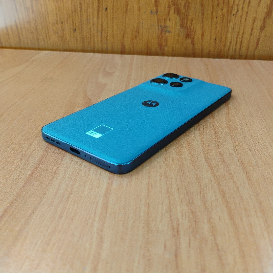 CELULAR MOTOROLA EDGE 50 NEO XT2409-2 (2024) 256 GB 8 GB RAM (SEMINUEVO)