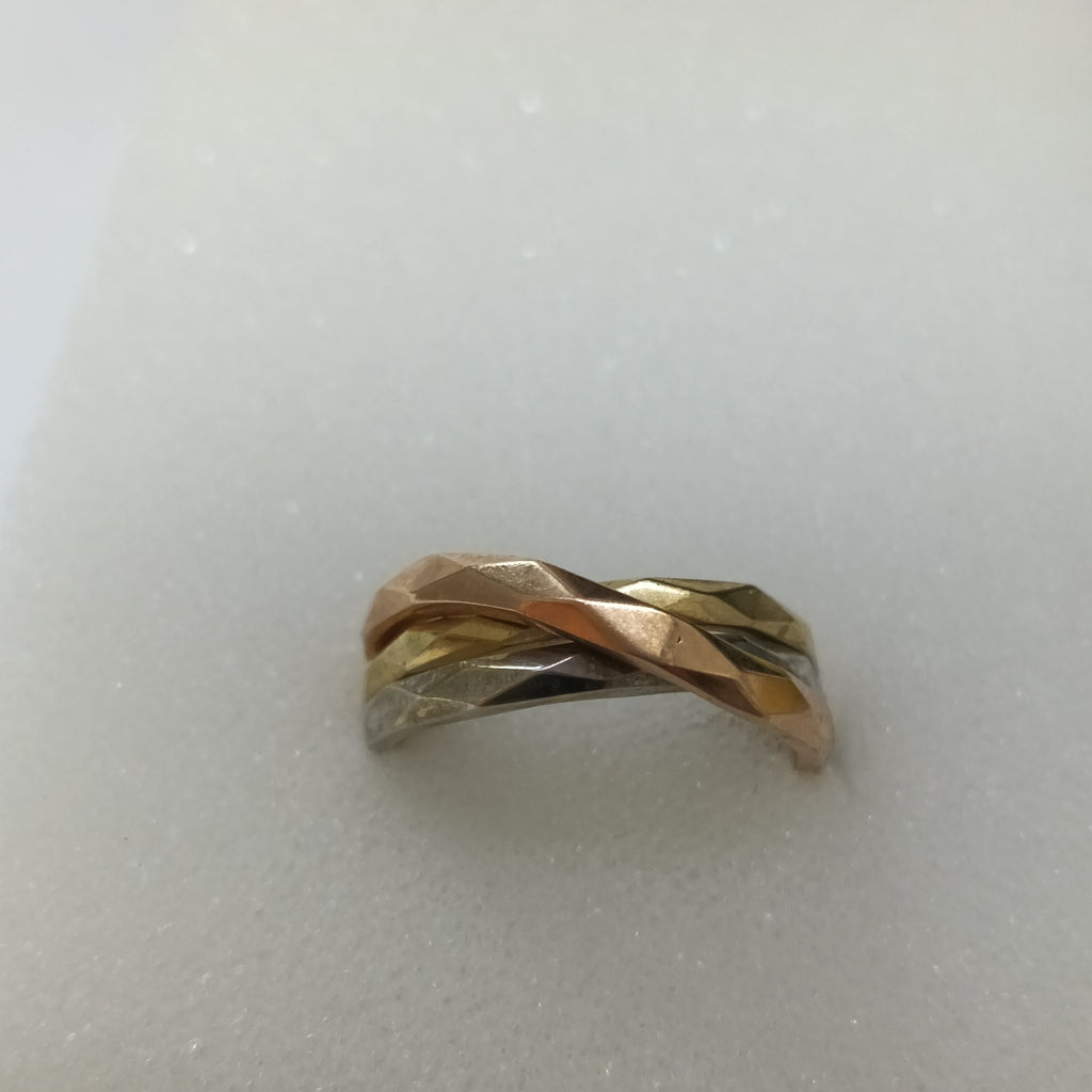 10221AND00060A4263 FRD23 ANILLO FACETADO 3 OROS ORO 10K 2.8GRS (NUEVO)