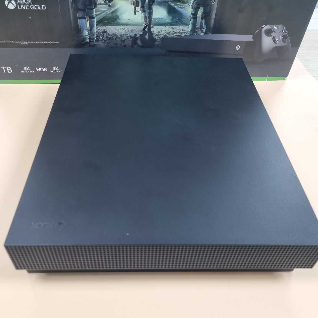 CONSOLA DE VIDEOJUEGO MICROSOFT XBOX ONE X 1 TB (SEMINUEVO)