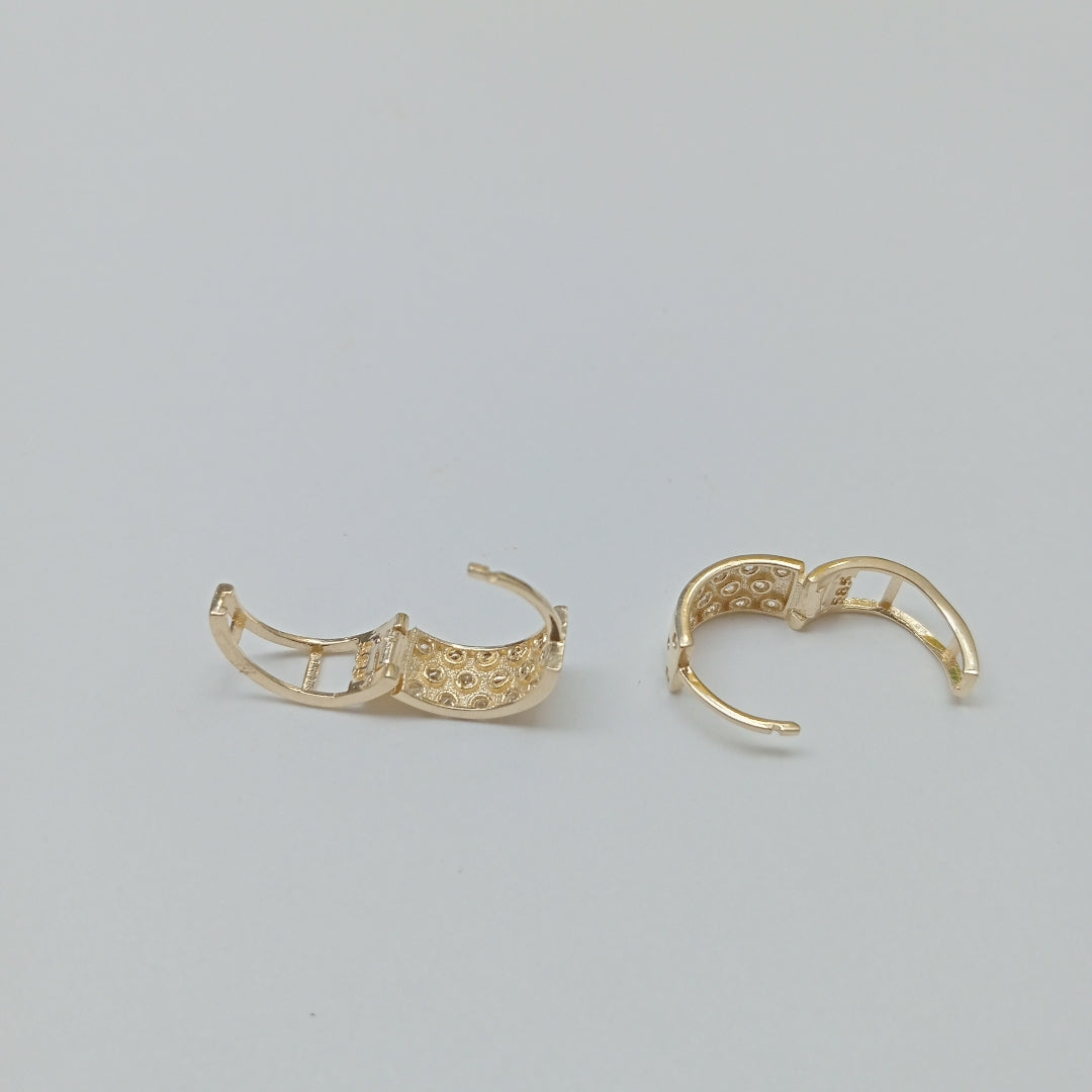HUGGIES ORO 14K 2.7 (NUEVO)