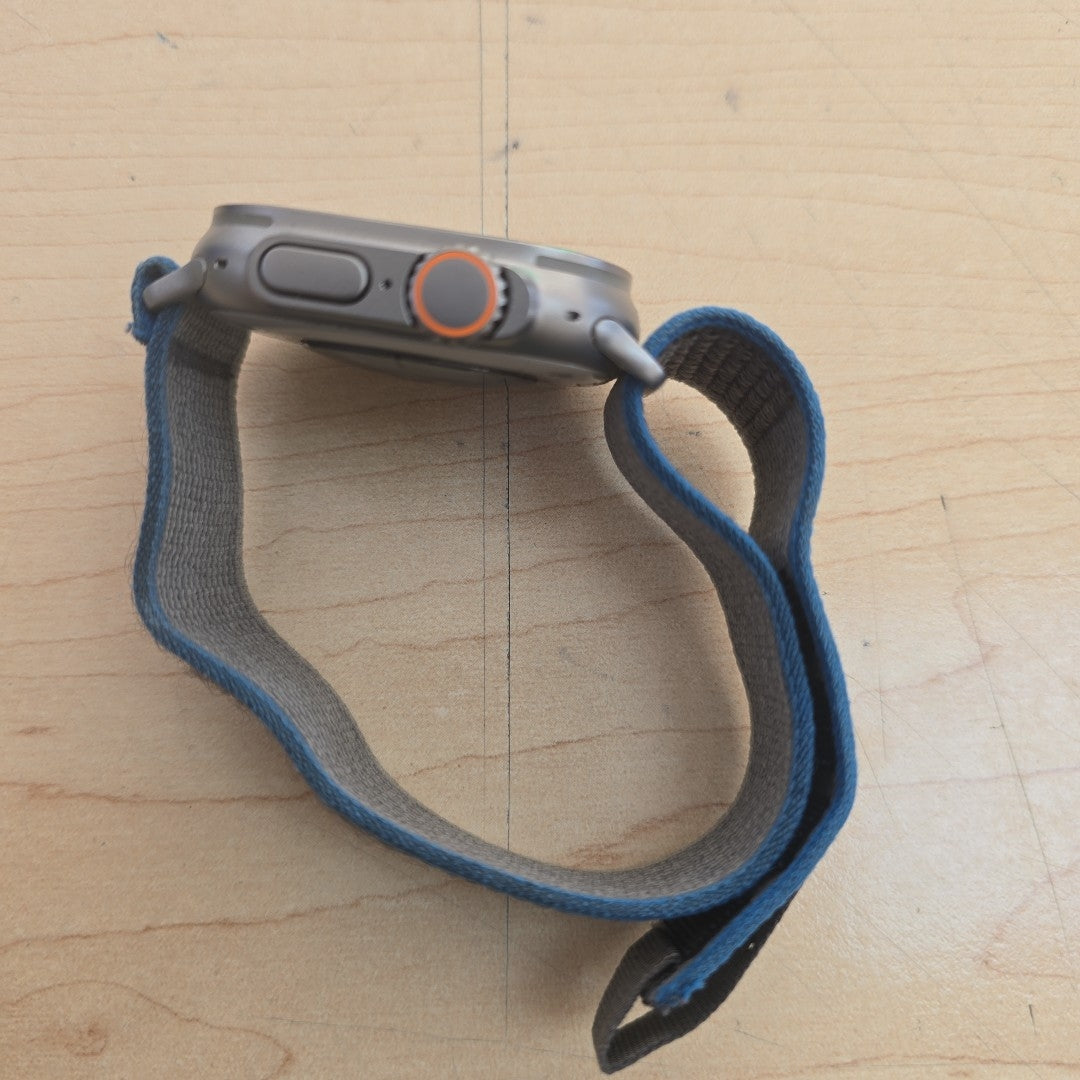 SMARTWATCH APPLE ULTRA TITANIO A2622 49 MM GPS + CELULAR (SEMINUEVO)