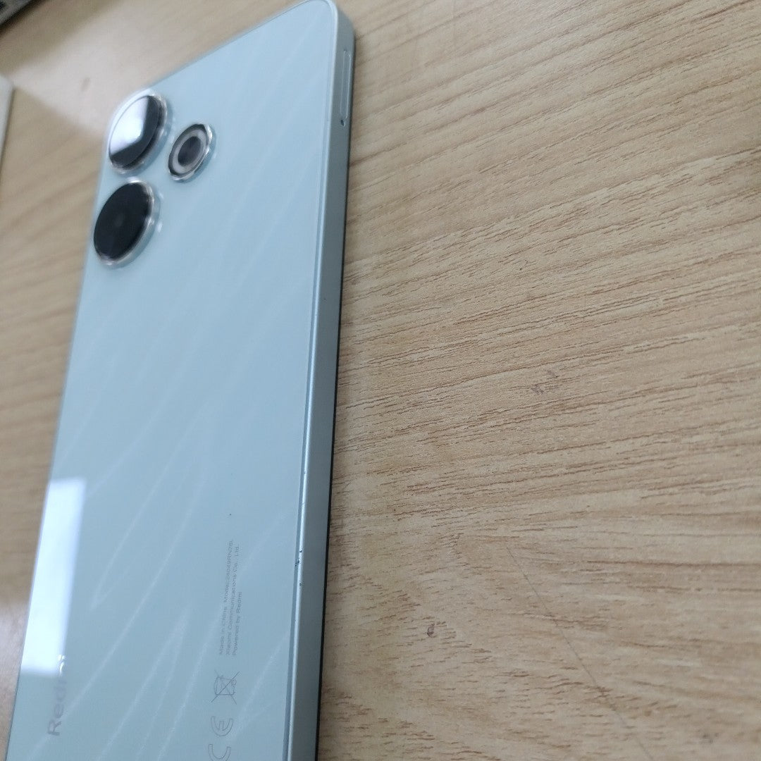 CELULAR XIAOMI REDMI 13 24049RN28L (2024) 256 GB 8 GB RAM (SEMINUEVO)