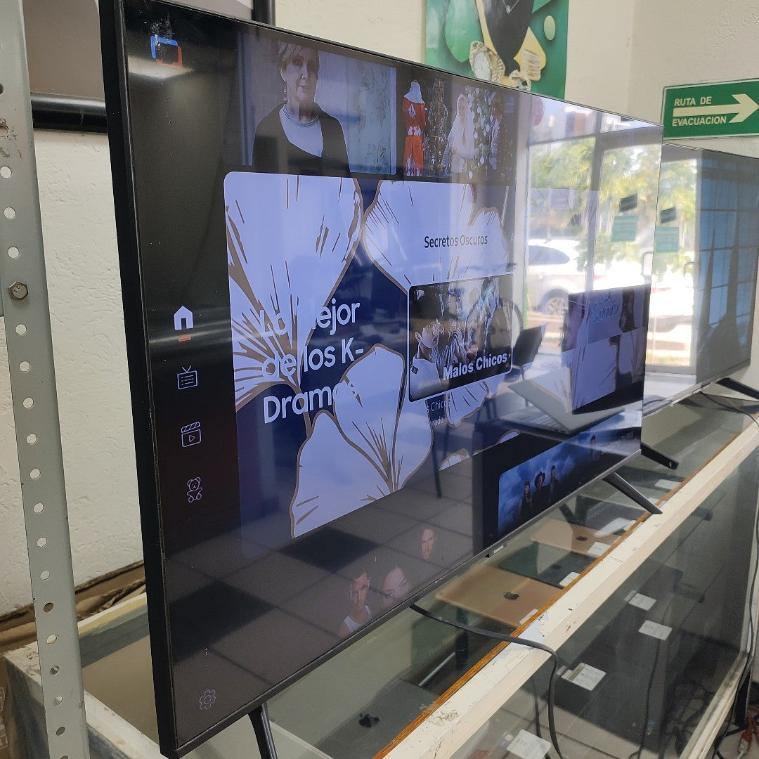 PANTALLA SAMSUNG UN43TU8000F (2020) 43" LED 4K (SEMINUEVO)