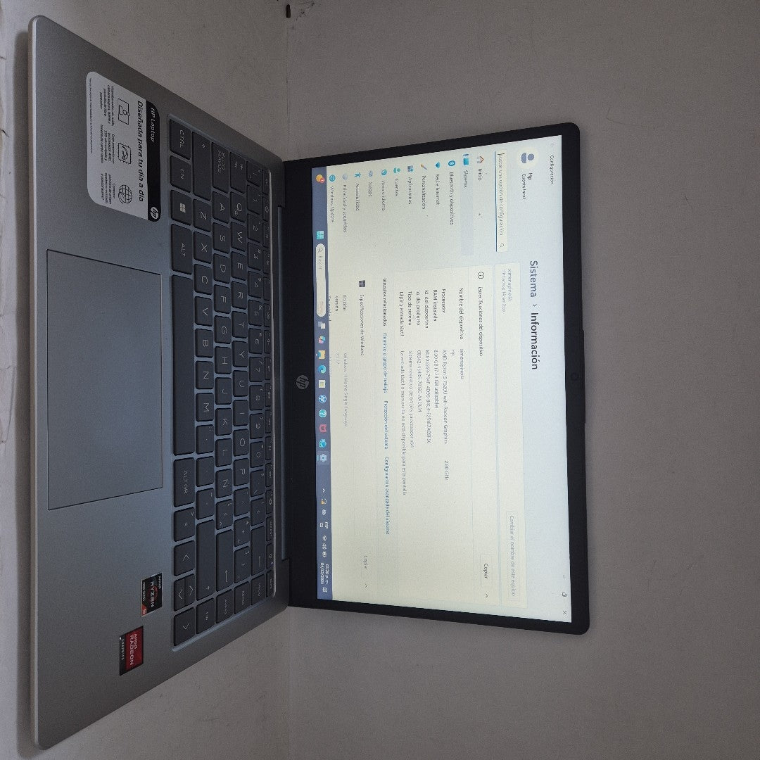 LAPTOP HP 14-EM0002LA (2023) 512 GB SSD 8 GB RAM (SEMINUEVO)